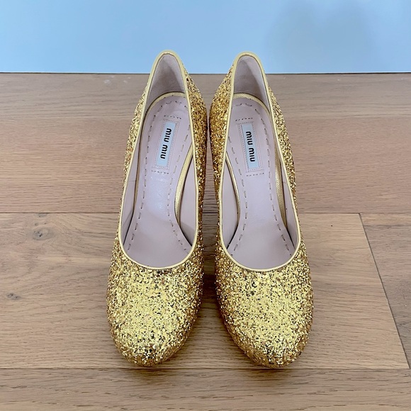 miu miu Gold Glitter Curved Heels, IT38 - Picture 2 of 11